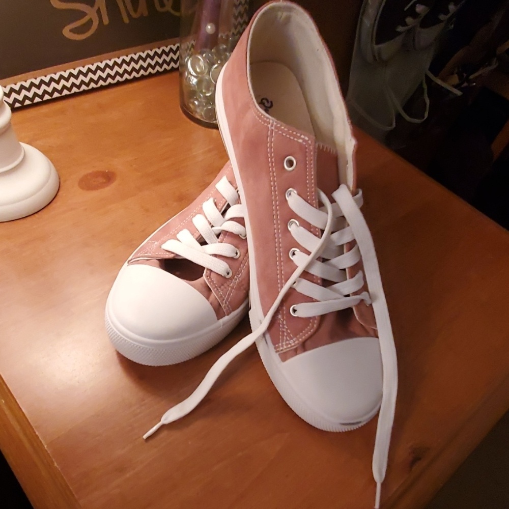 Qupid sneakers
